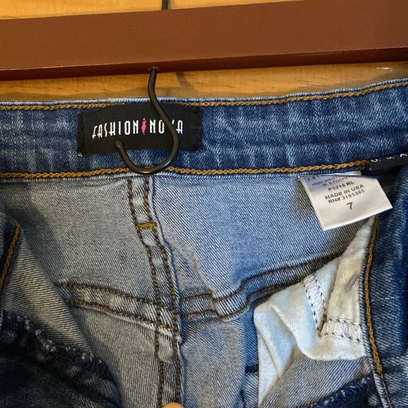 Fashion Nova High Waist Distressed Skinny Jeans - Picture 7 of 9